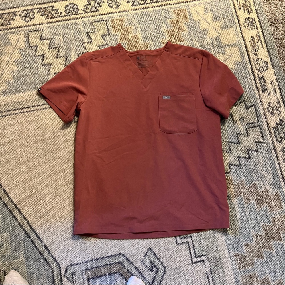 Men's FIGS Mauve Scrub Top, Size Large